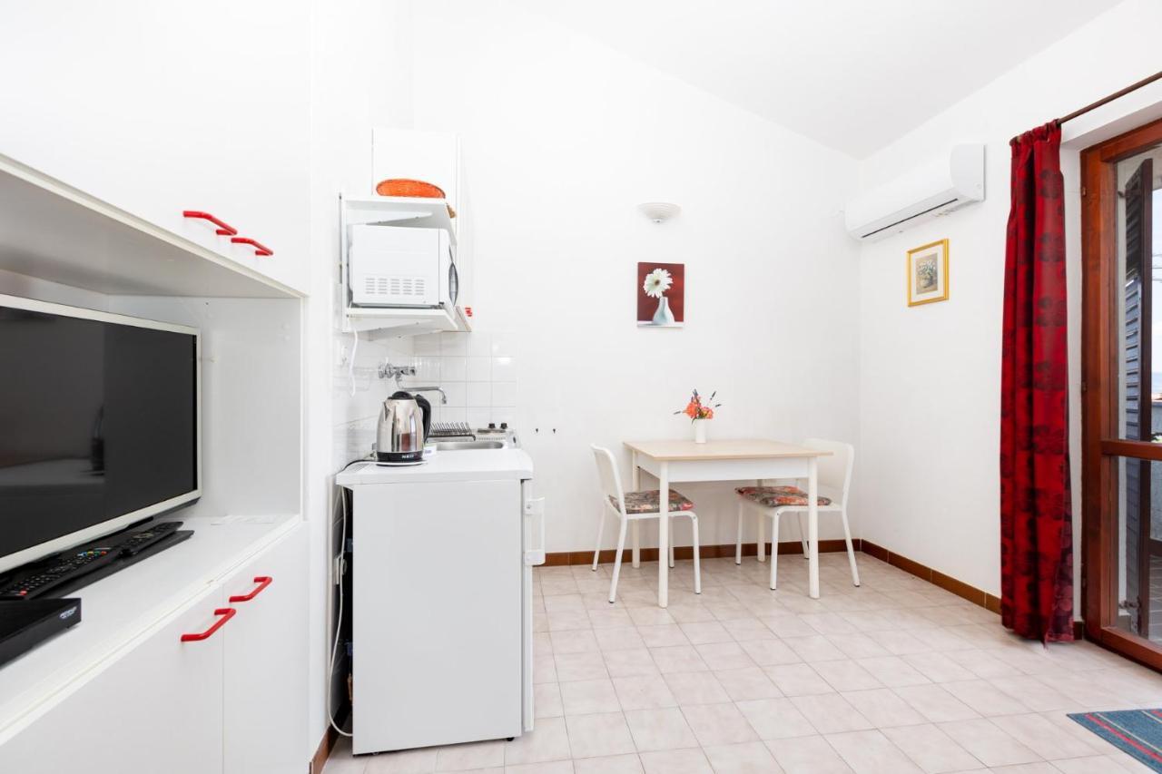 Apartments Mrak Punat Extérieur photo